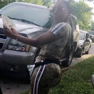 Meet your Posher, Robin